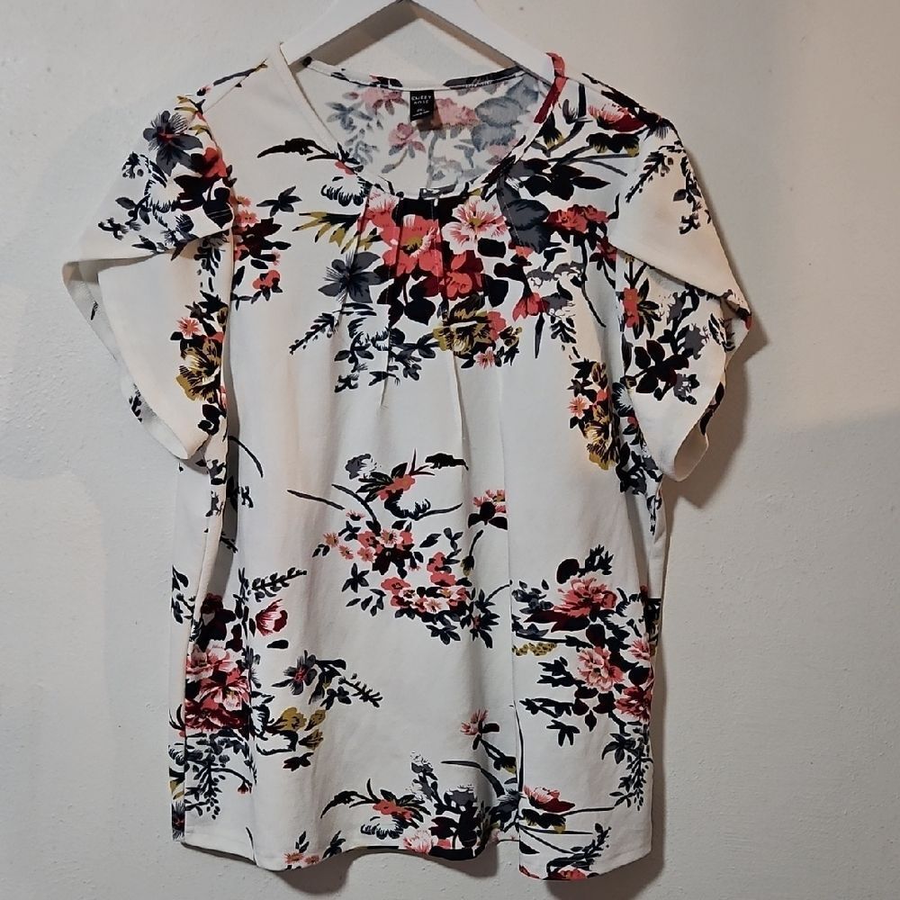 EMERY ROSE Floral Women's Blouse in WHITE and Pink